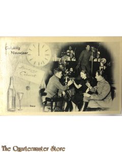 Ansichtkaart mobilisatie 1939 Gelukkig Nieuwjaar klok, Brodway cabaret en klinkende soldaten met vrouw