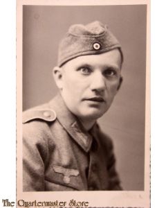 Studio portret (Mil Postcard) WH man with oversea's cap