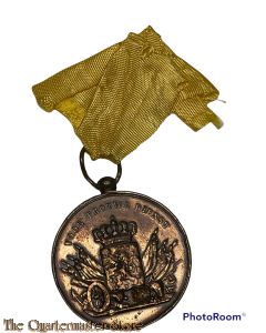 Het Onderscheidingsteken voor langdurige, eerlijke en trouwe dienst 12 jaar bij de Landmacht voor militairen, beneden de rang van officier 37 mm