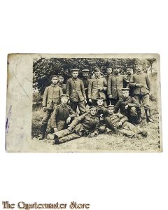 Feld Postkarte 1914-18 Photo Group 14 German soldiers posing