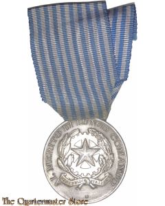 Italy - Medal Al Merito di Lungo Comando Nella Guardia di  Finanza