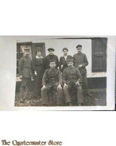 Photo 1915,  4 German soldiers with family