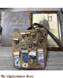 M 1904 Army Haversack with book , photos  and medals 
