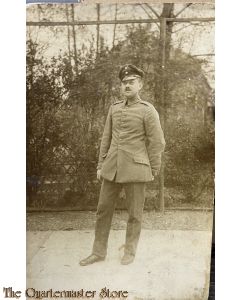 Postkarte Studio photo 1914-1918 Unteroffizier mit Schirmmutze 